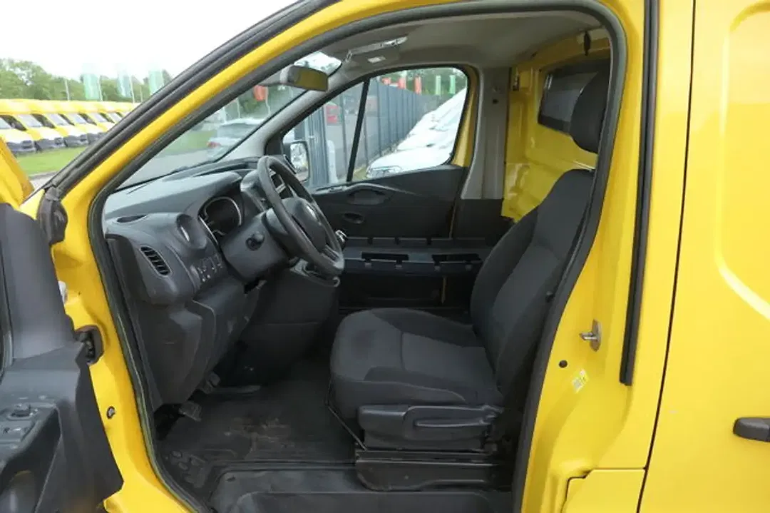 Renault Trafic - Thumbnail 9