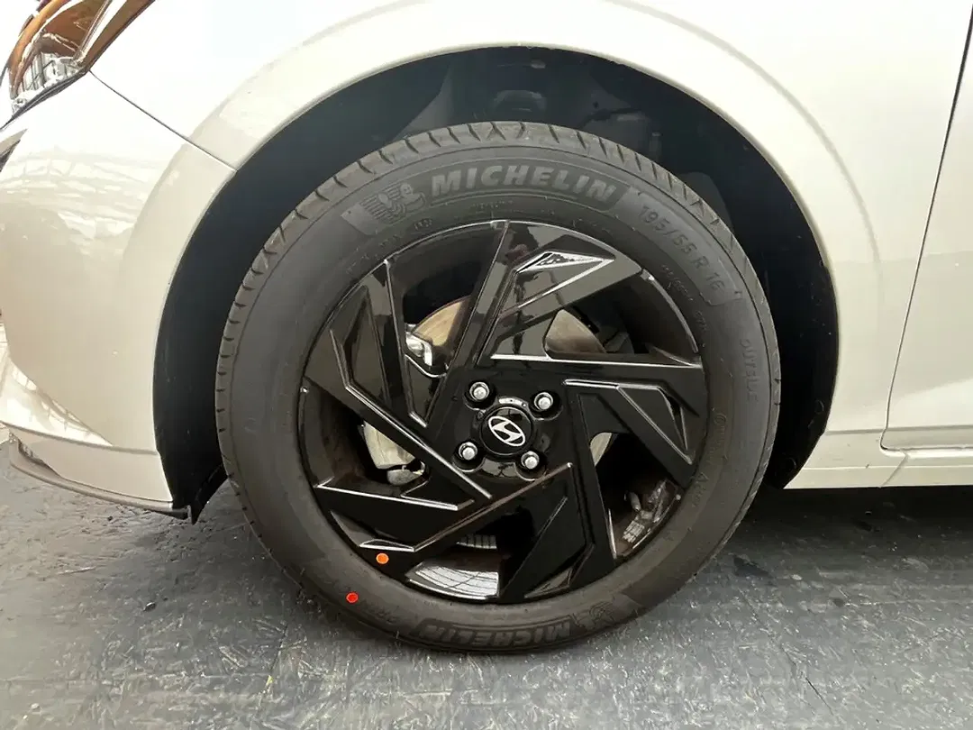 Hyundai i20 - Thumbnail 11