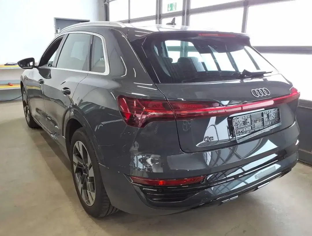 Audi Q8 e-tron - Thumbnail 3