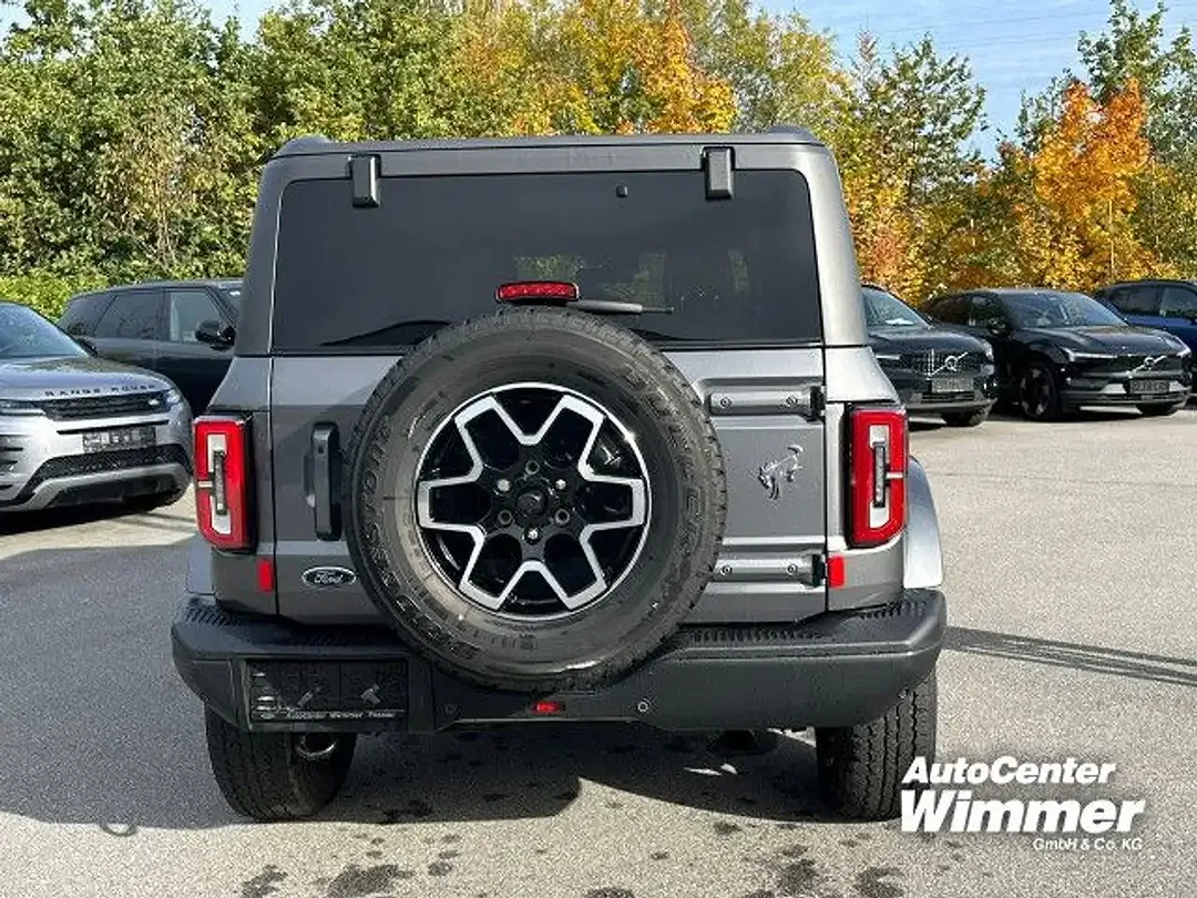 Ford Bronco - Thumbnail 6