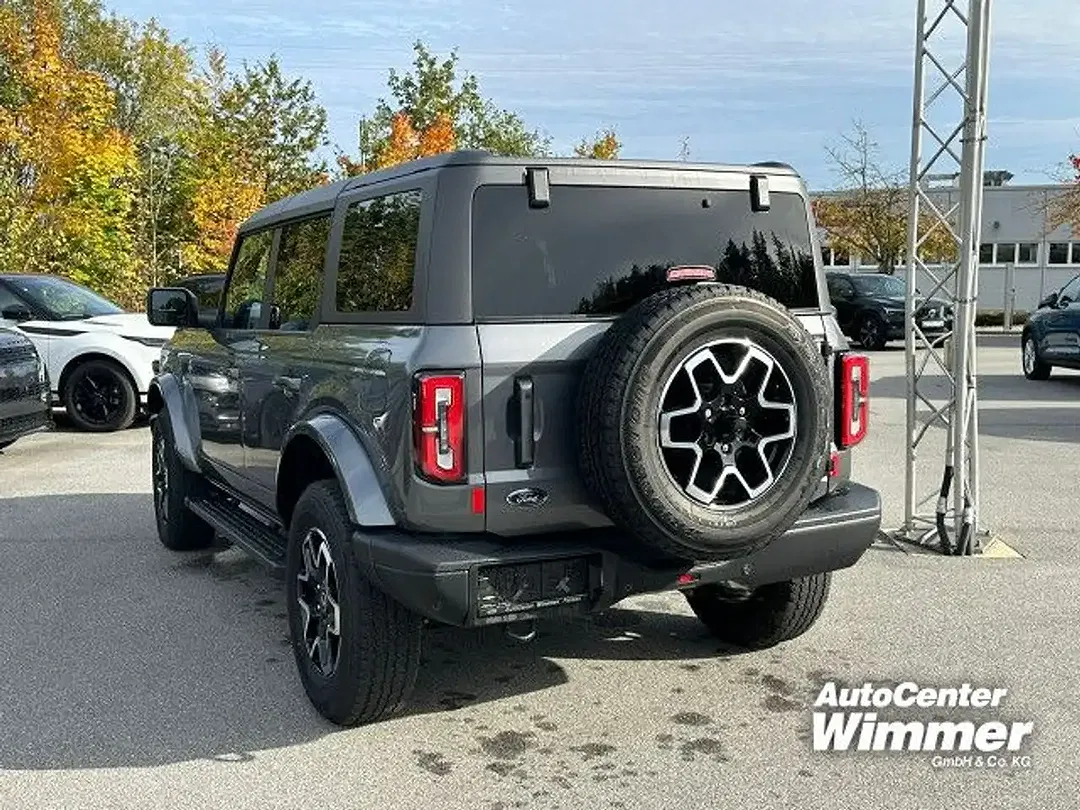 Ford Bronco - Thumbnail 7