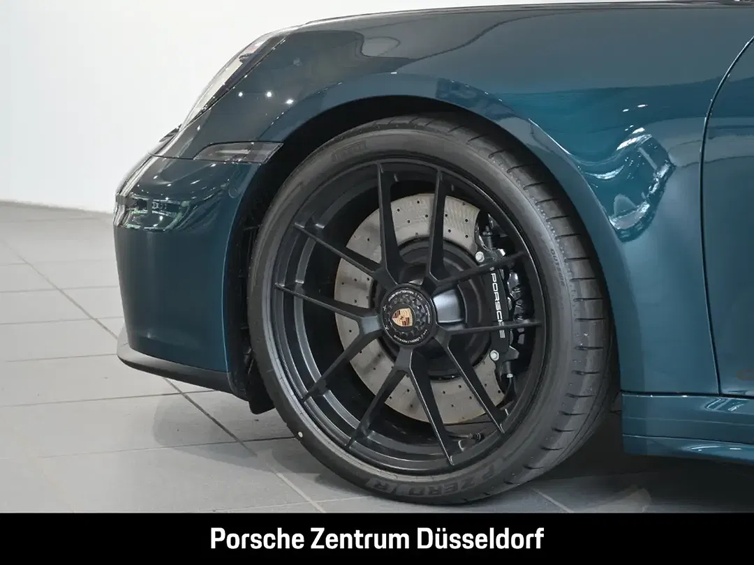 Porsche 992 - Thumbnail 10