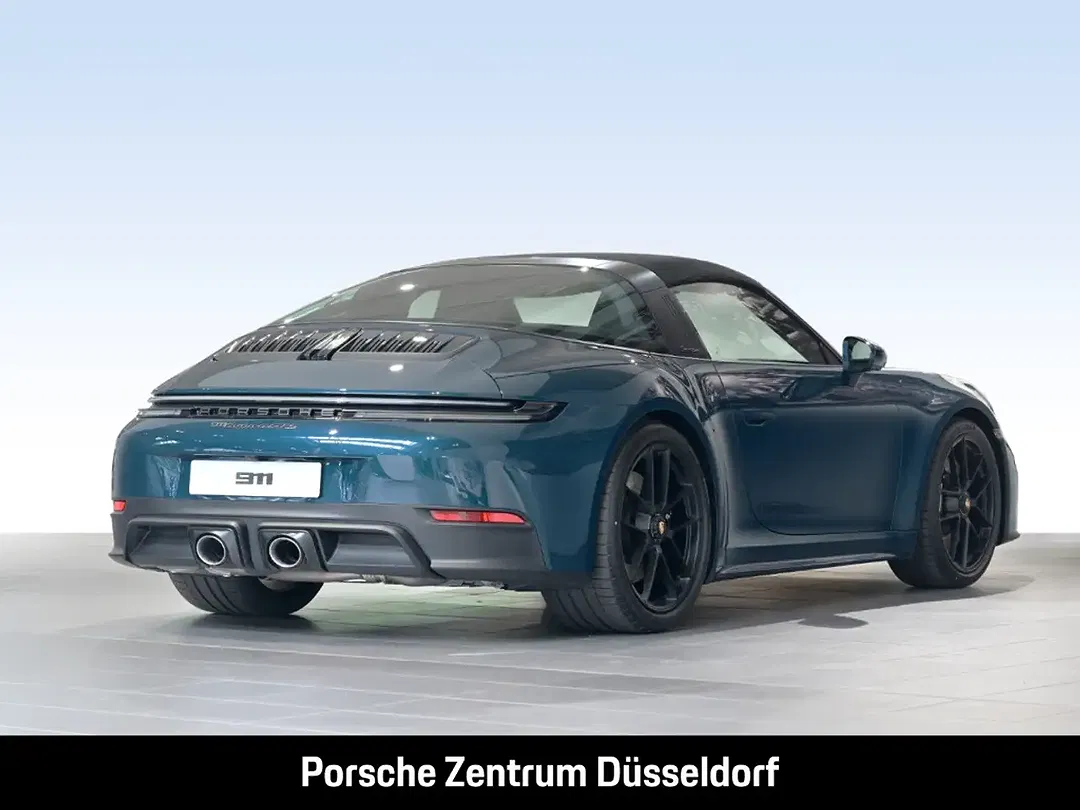 Porsche 992 - Thumbnail 4