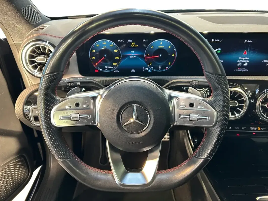 Mercedes-Benz CLA 220 - Thumbnail 10