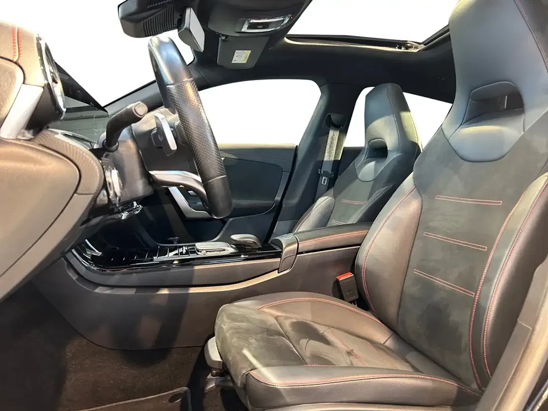 Mercedes-Benz CLA 220 - Thumbnail 5
