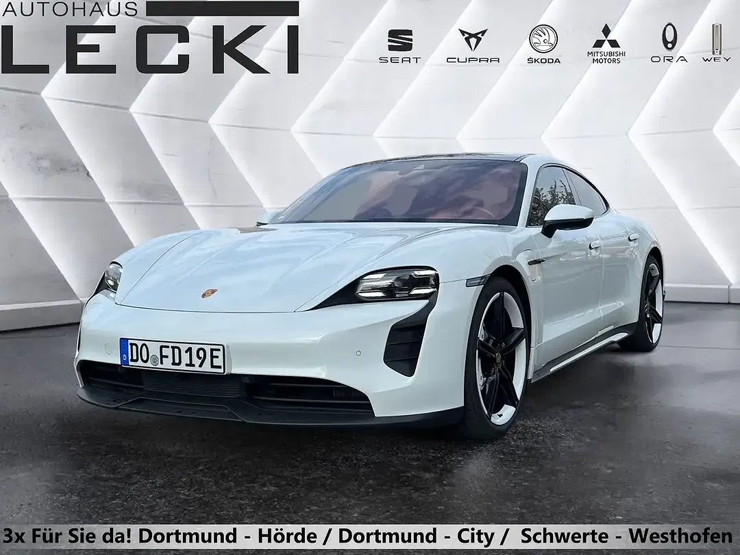 Porsche Taycan - Thumbnail 7