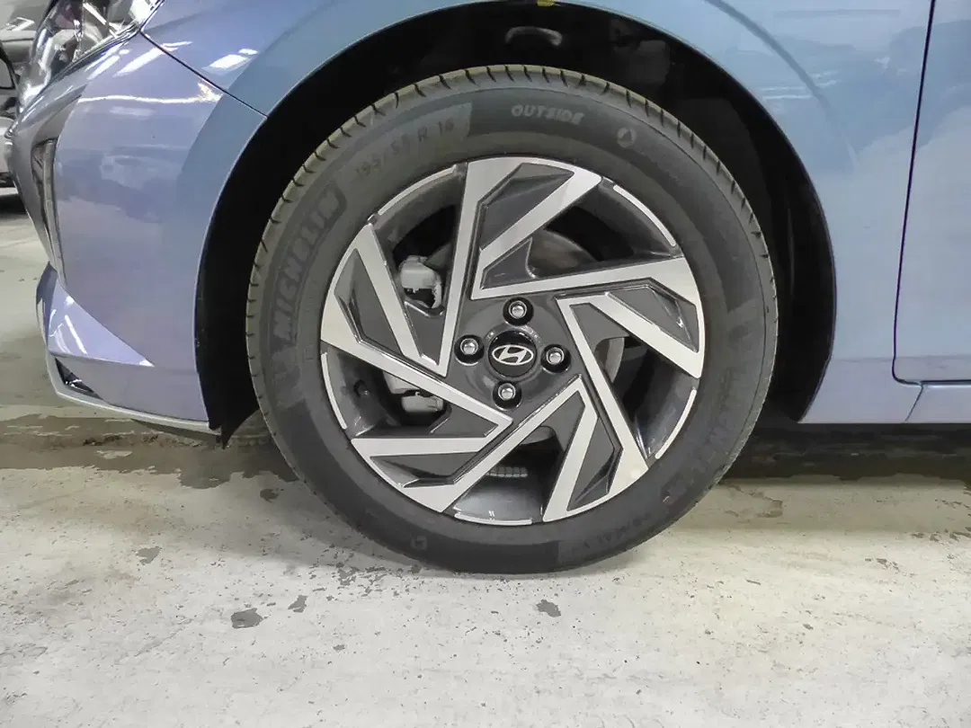 Hyundai i20 - Thumbnail 3