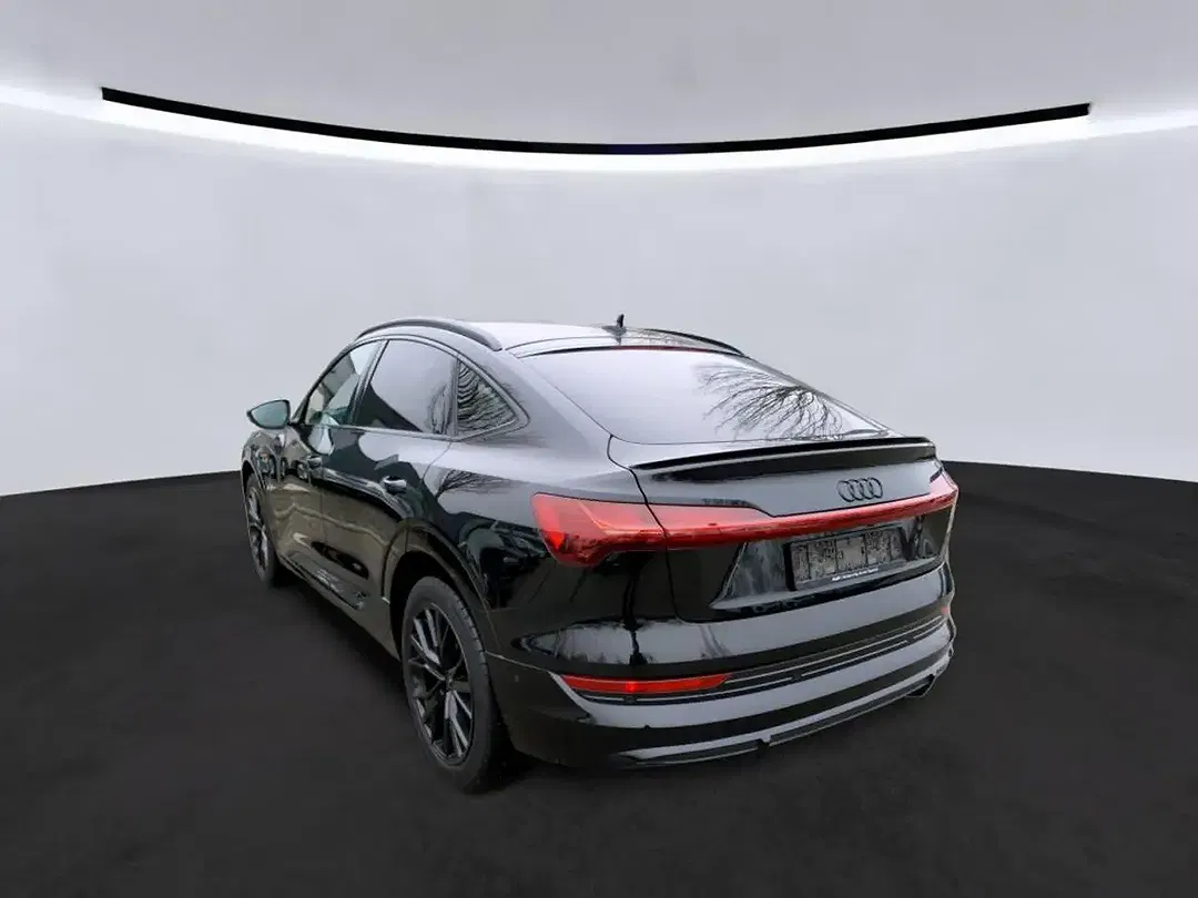 Audi e-tron - Thumbnail 2