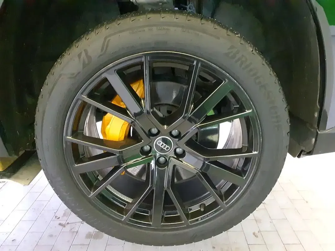 Audi e-tron - Thumbnail 6
