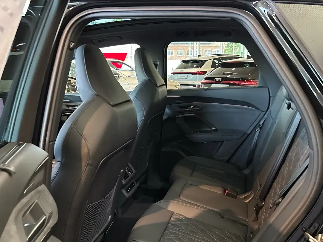 Audi SQ5 - Thumbnail 11
