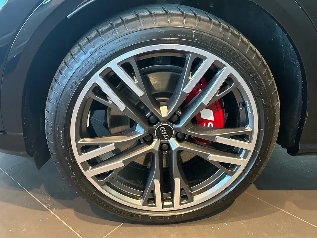 Audi SQ5 - Thumbnail 7