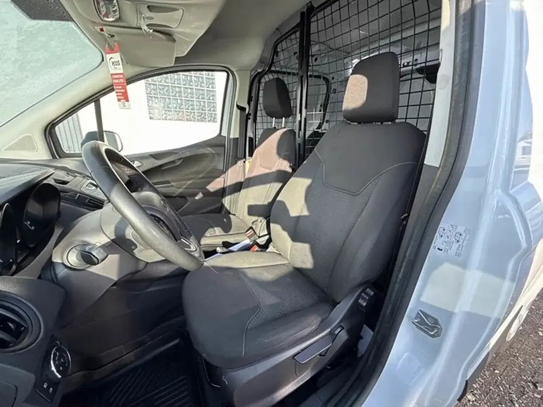 Ford Transit Courier - Thumbnail 12