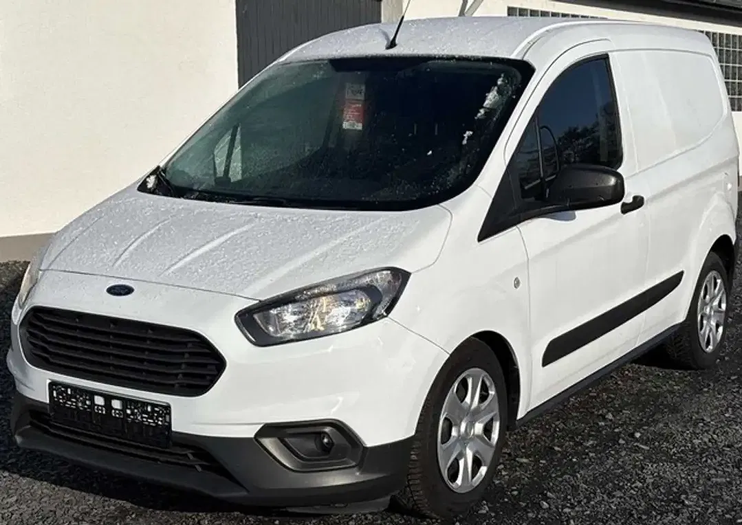 Ford Transit Courier - Thumbnail 3