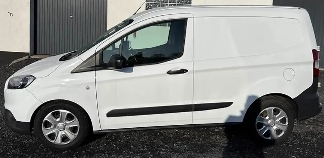 Ford Transit Courier - Thumbnail 4