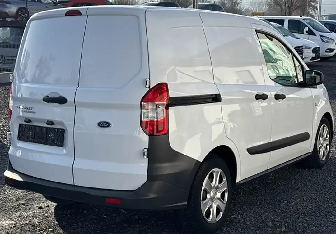 Ford Transit Courier - Thumbnail 7
