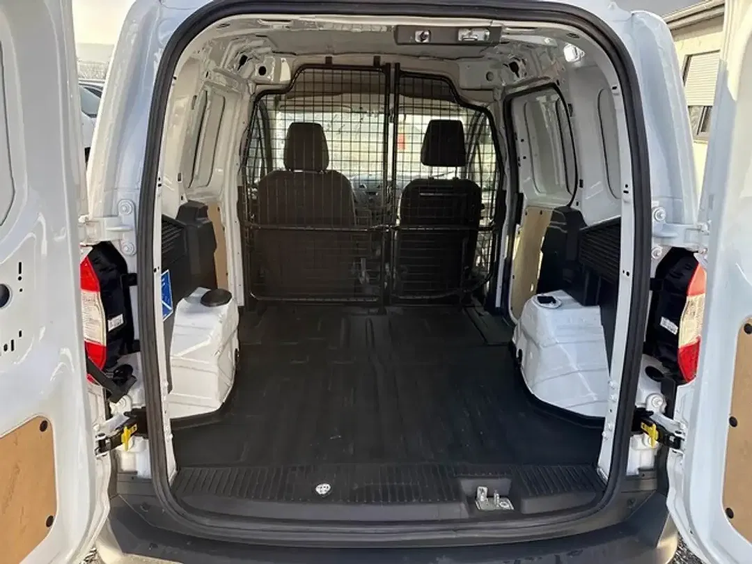 Ford Transit Courier - Thumbnail 9