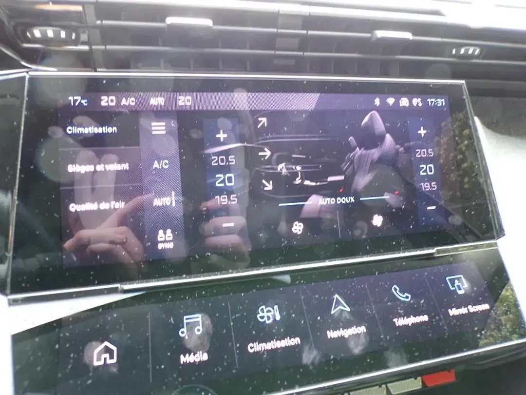 Peugeot 408 - Thumbnail 12