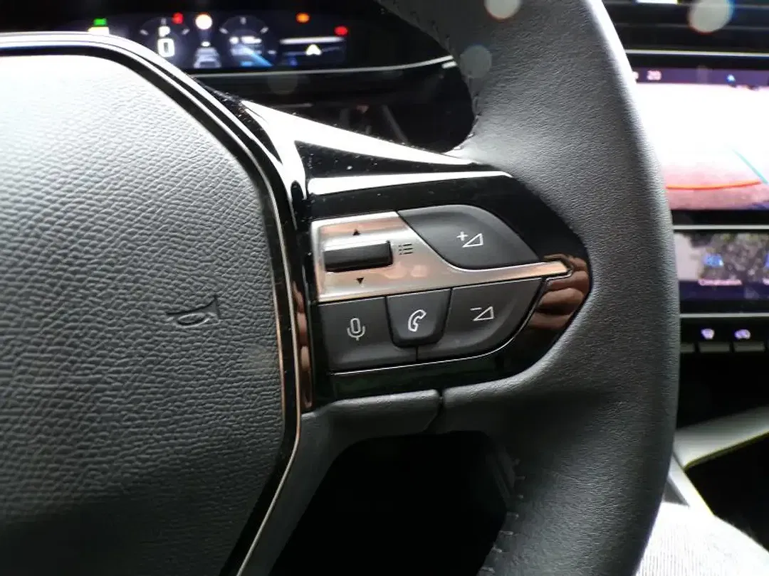 Peugeot 408 - Thumbnail 7
