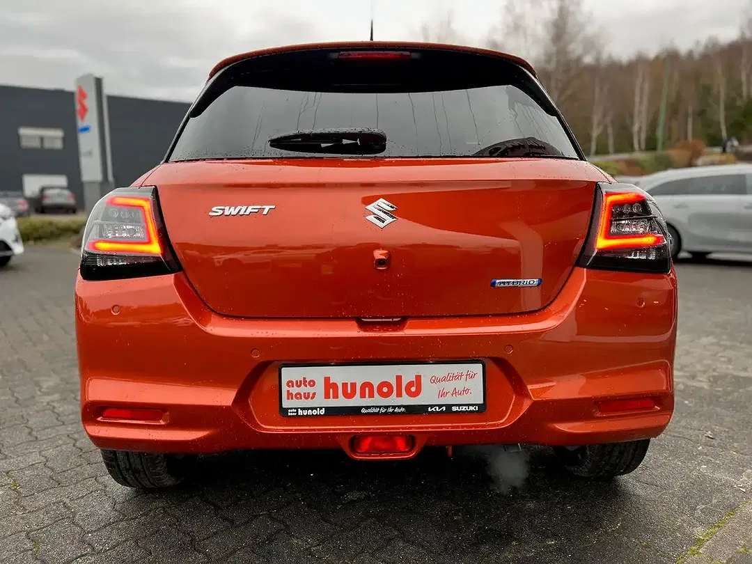 Suzuki Swift - Thumbnail 9