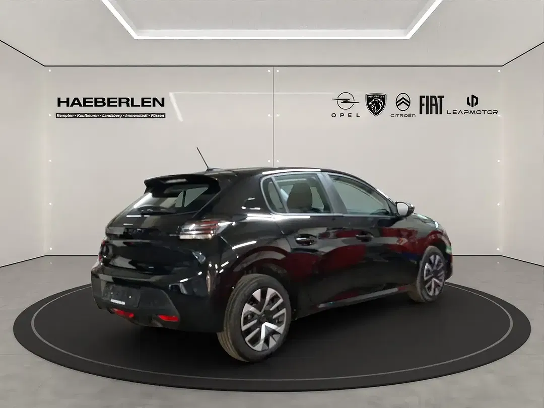 Peugeot 208 - Thumbnail 4