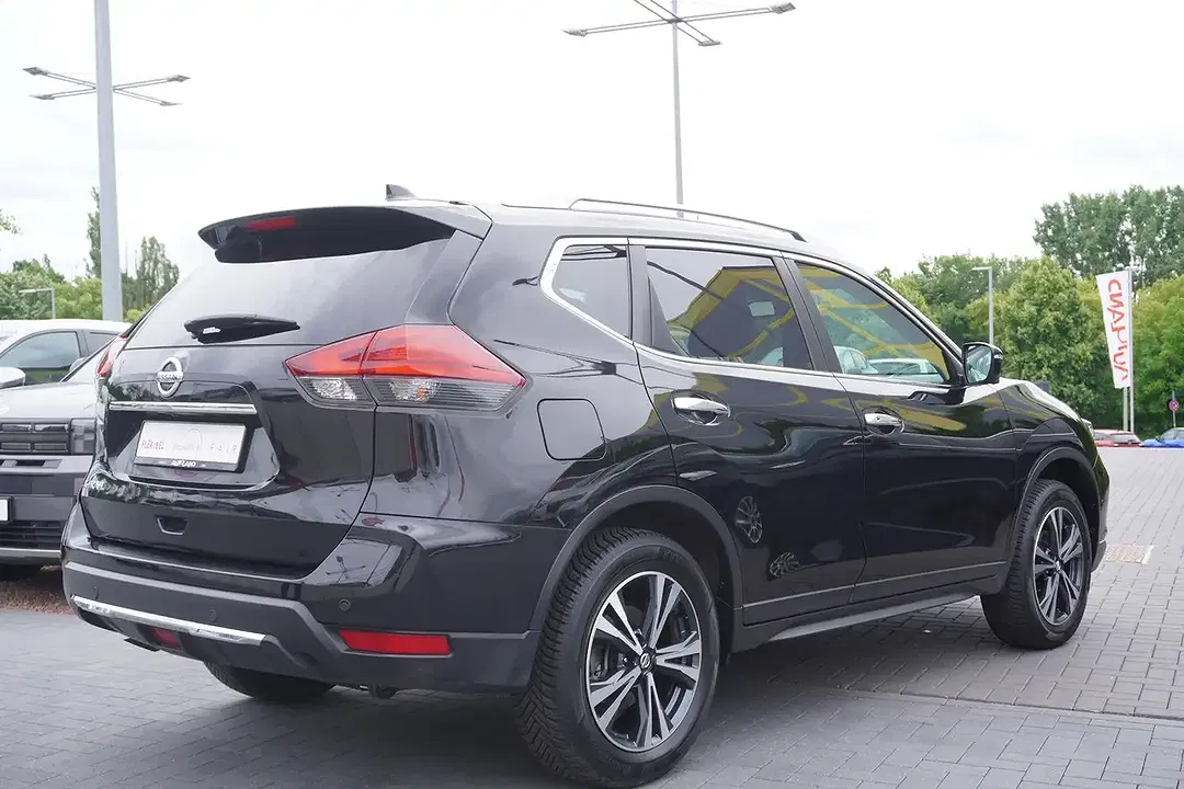 Nissan X-Trail - Thumbnail 4