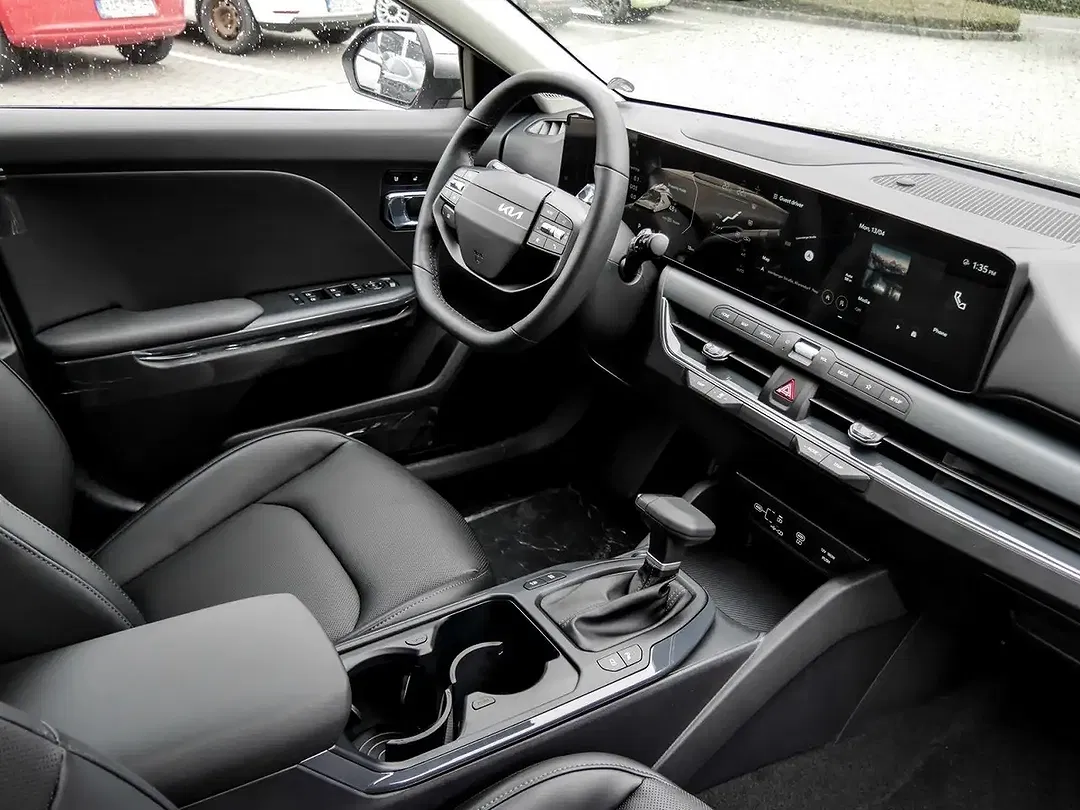 Kia K4 - Thumbnail 3