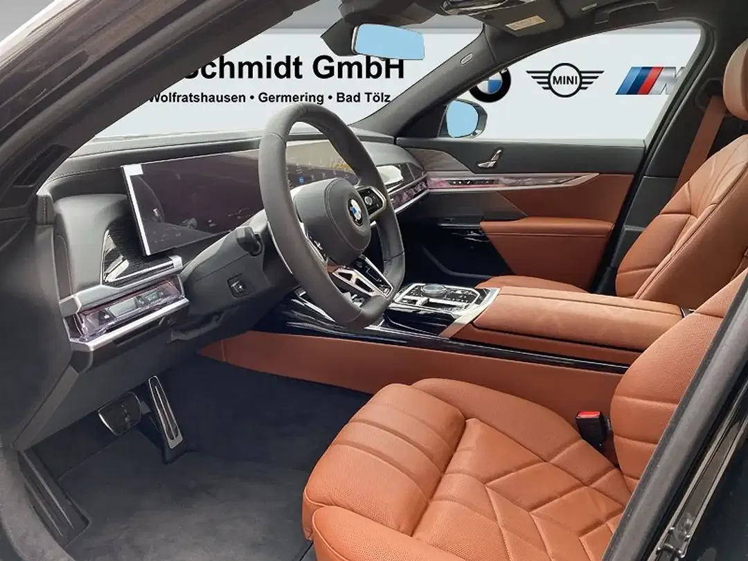 BMW 740 - Thumbnail 8