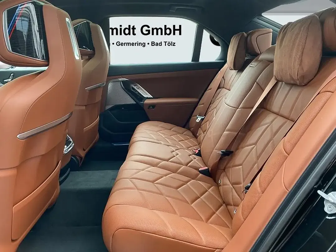 BMW 740 - Thumbnail 9