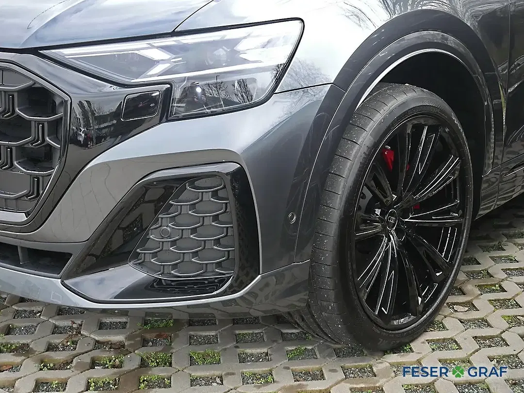 Audi Q8 - Thumbnail 10