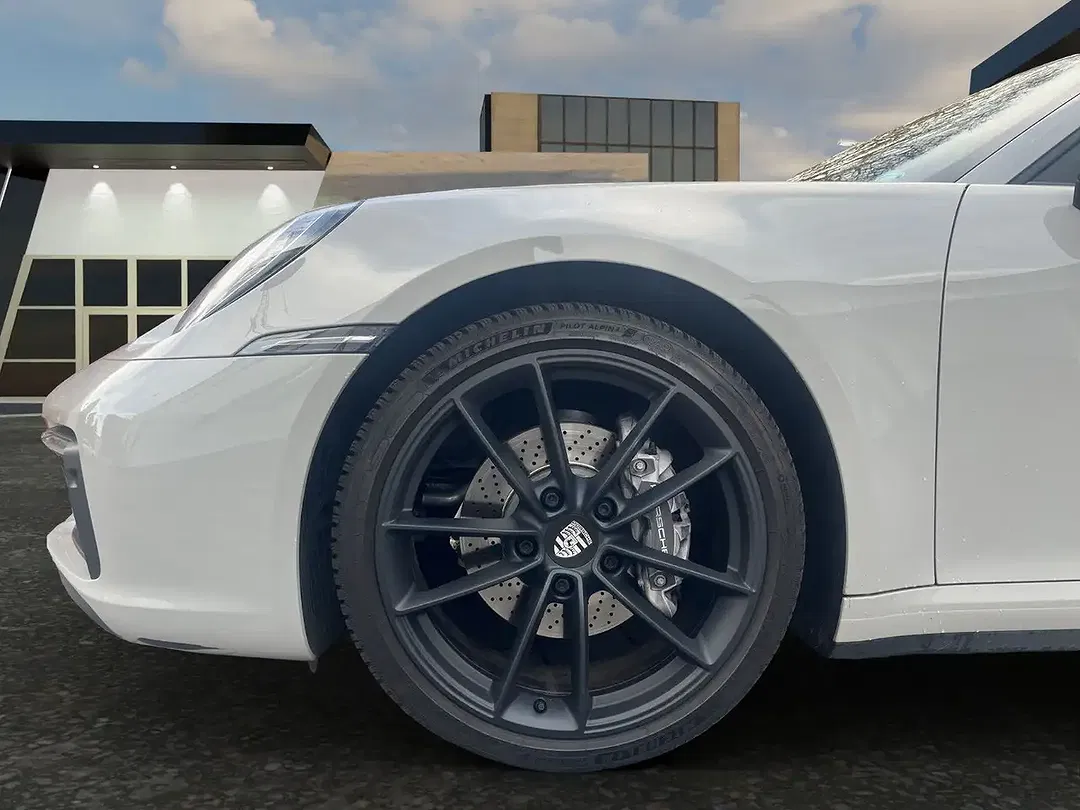 Porsche 992 - Thumbnail 13