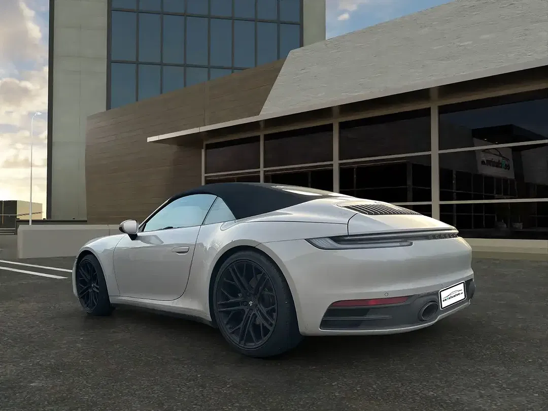 Porsche 992 - Thumbnail 3