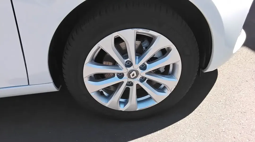 Renault ZOE - Thumbnail 19