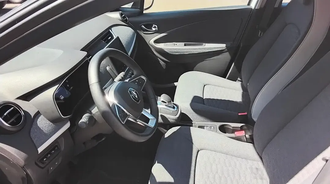 Renault ZOE - Thumbnail 9