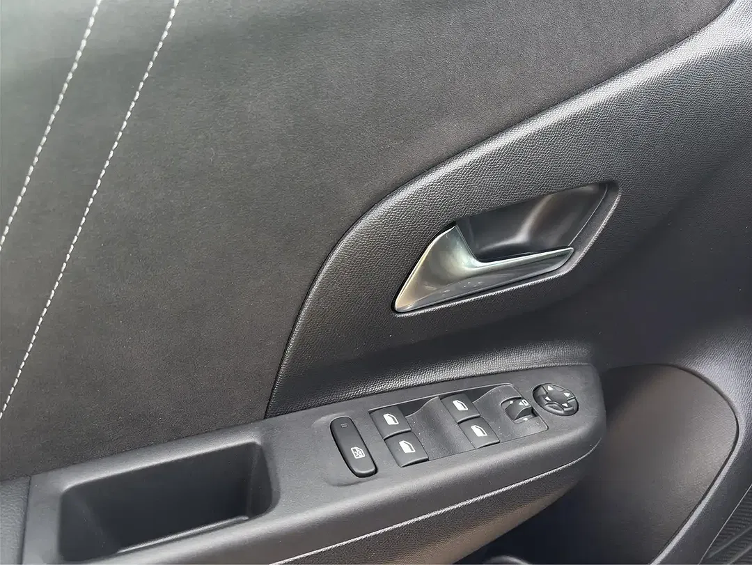 Opel Corsa - Thumbnail 10