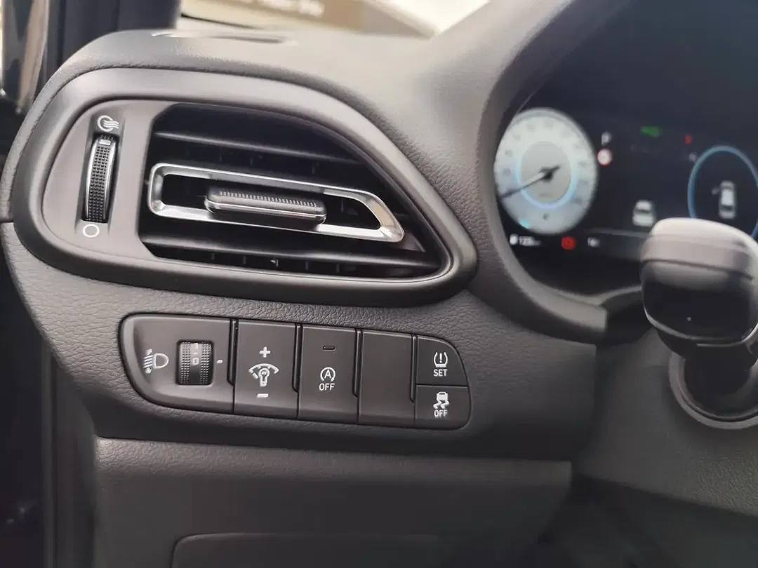 Hyundai i30 - Thumbnail 14