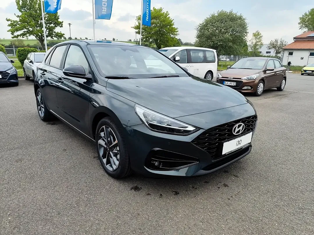 Hyundai i30 - Thumbnail 2