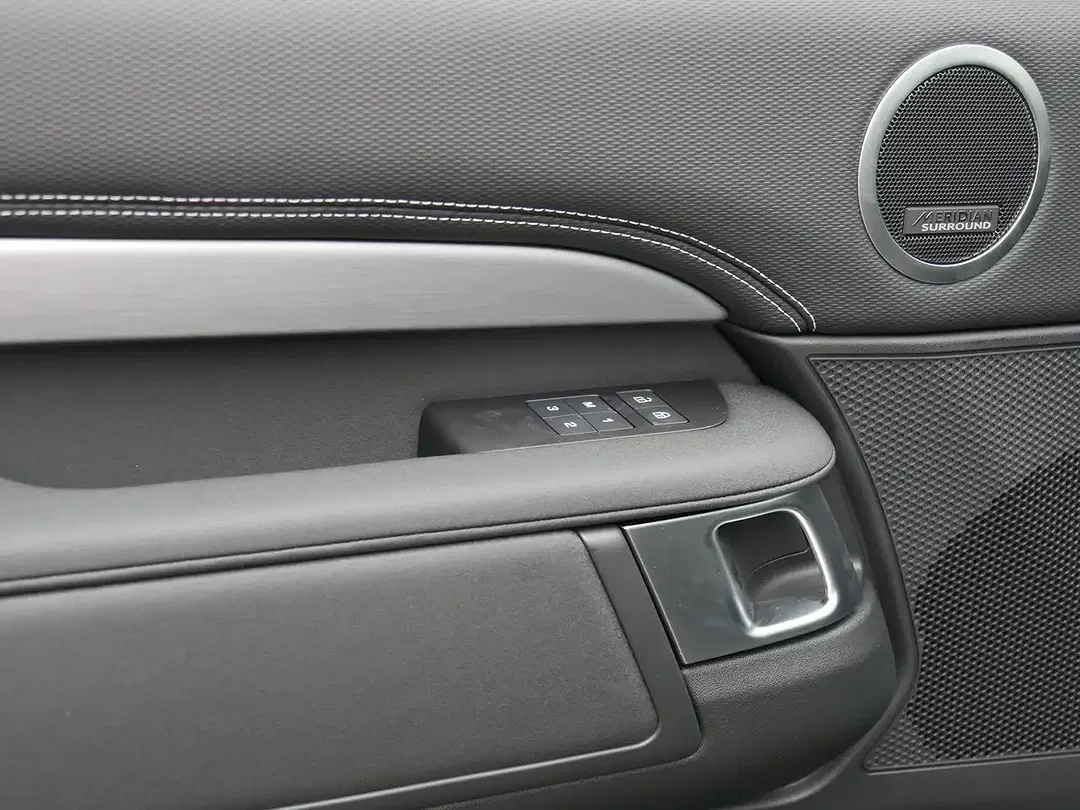Land Rover Discovery - Thumbnail 11