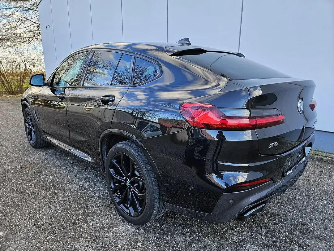 BMW X4 M - Thumbnail 4
