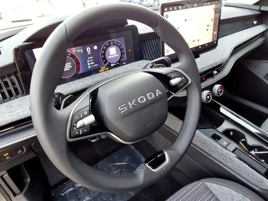 Skoda Superb - Thumbnail 10