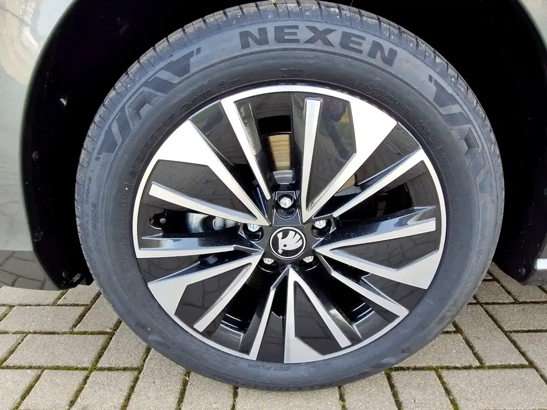 Skoda Superb - Thumbnail 14
