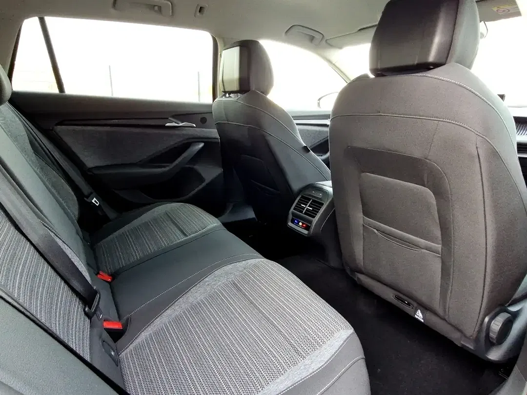 Skoda Superb - Thumbnail 9