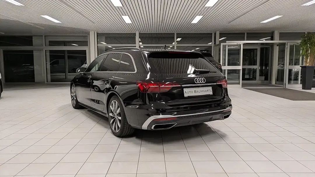 Audi A4 - Thumbnail 4