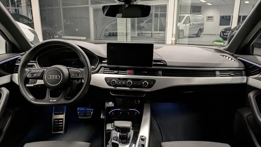 Audi A4 - Thumbnail 9