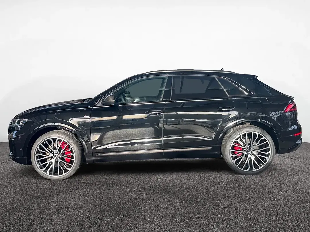 Audi Q8 - Thumbnail 2