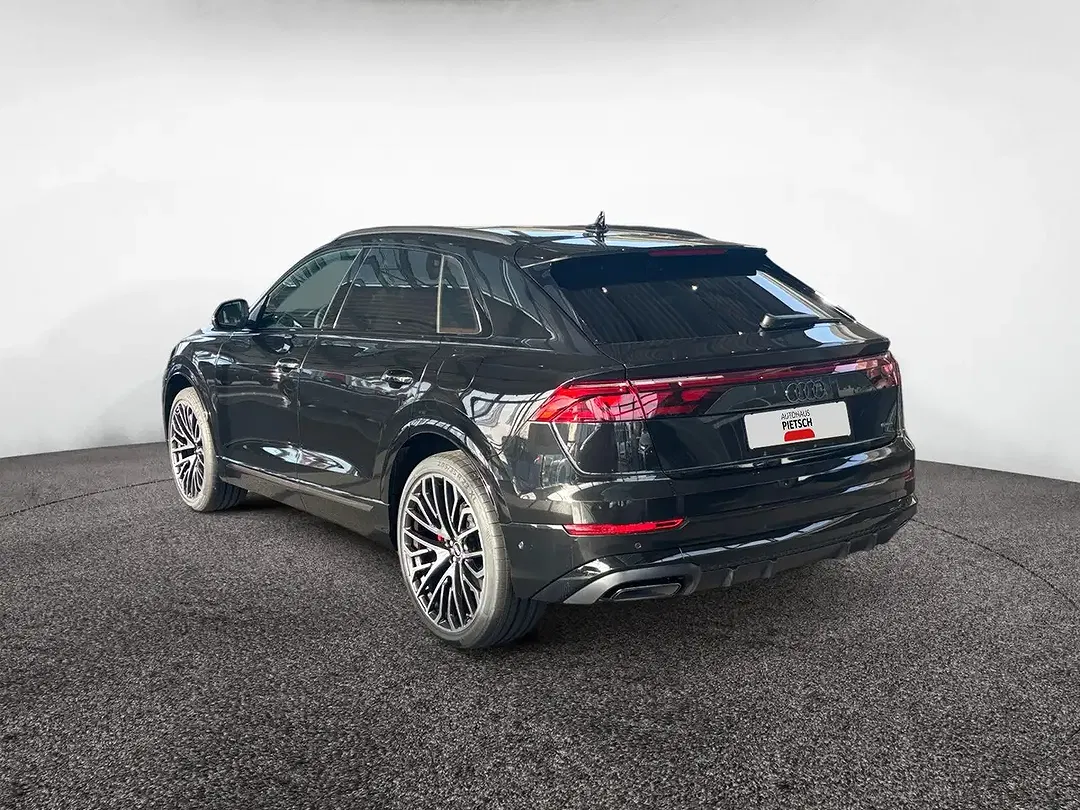 Audi Q8 - Thumbnail 3