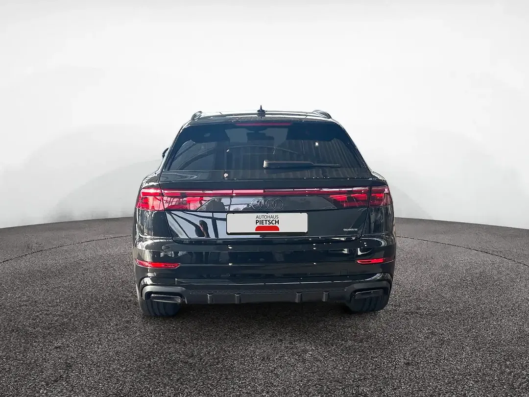 Audi Q8 - Thumbnail 4