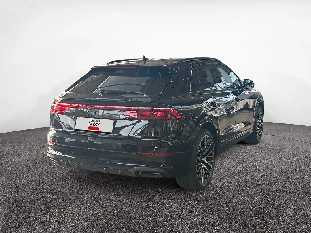 Audi Q8 - Thumbnail 5