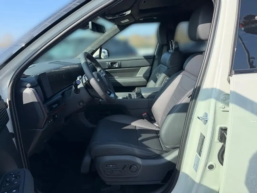 Hyundai SANTA FE - Thumbnail 7