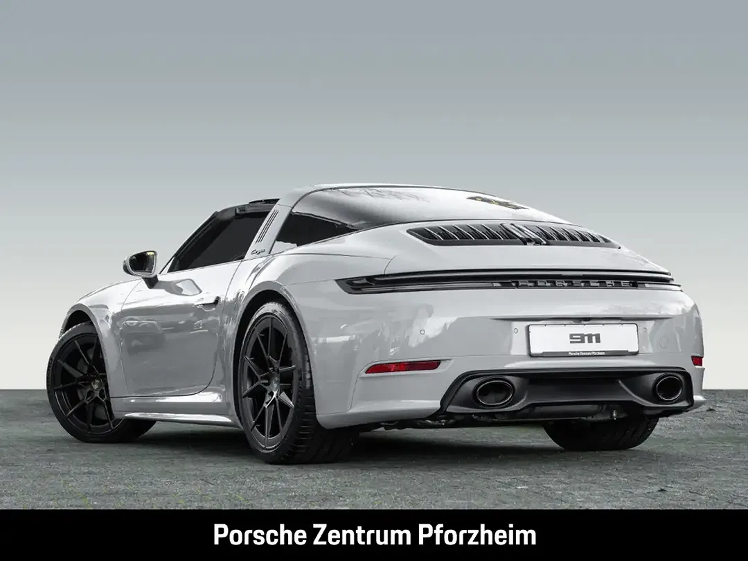 Porsche 992 - Thumbnail 3