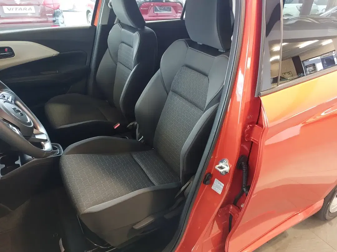 Suzuki Swift - Thumbnail 10